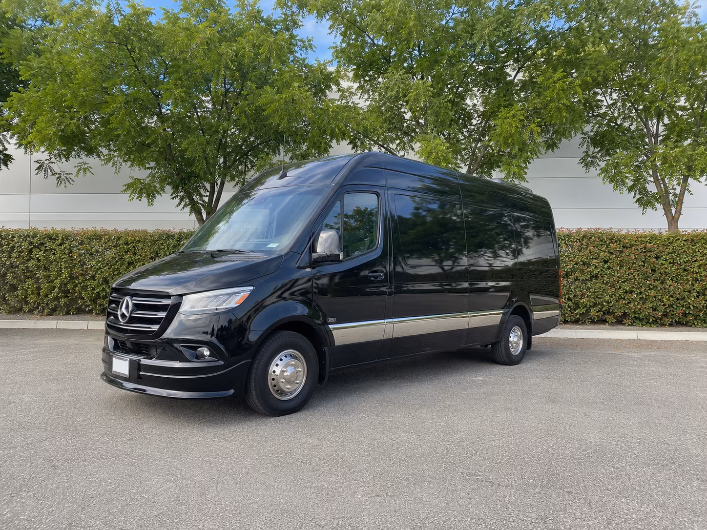 find the perfect transportation for your next airport transfer 2