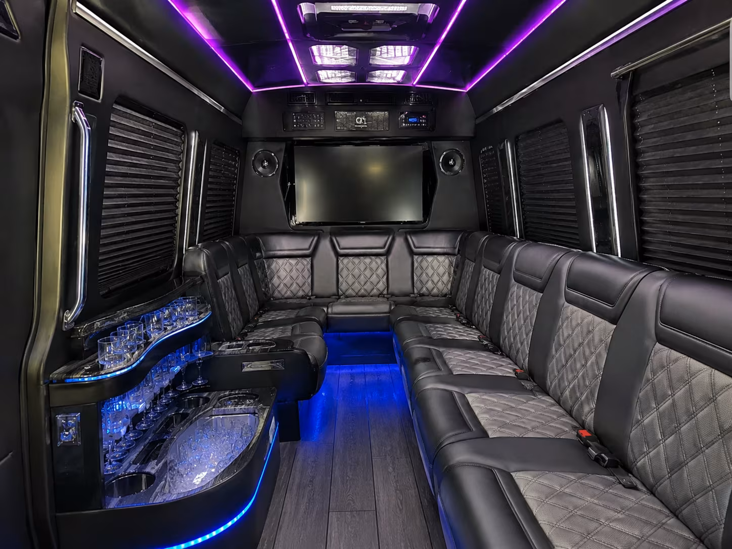 find the perfect transportation for your next airport transfer 3