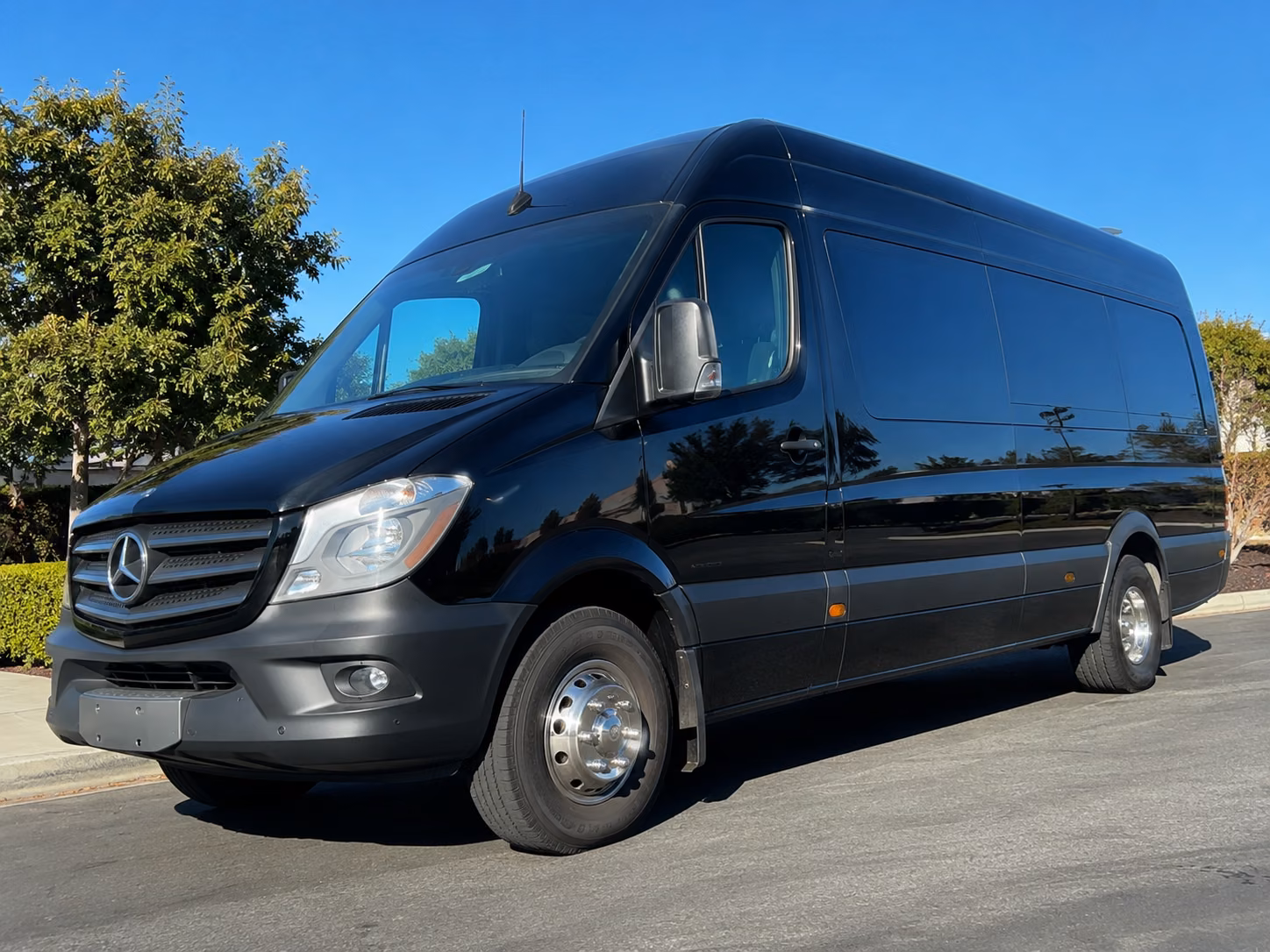find the perfect transportation for your next wine tour 2